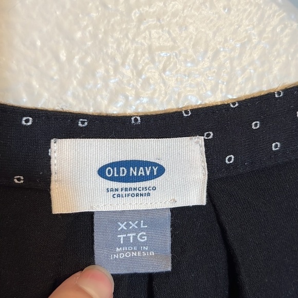 Bundle of 3 Old Navy Plus Size Shirts - Picture 4 of 15